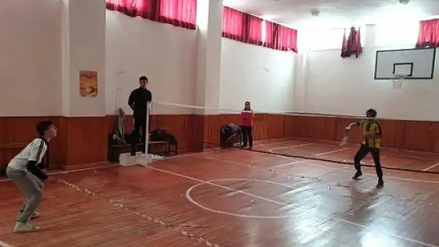 Eleşkirt'te Bedminton Turnuvası Finalleri