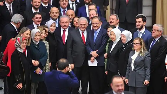 Yeni TBMM Başkanı seçildi!