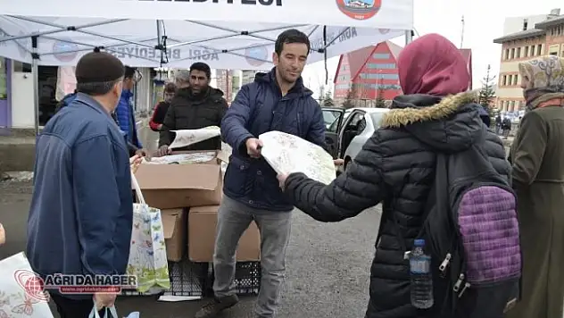 Ağrı Belediyesi'nden 10 Bin Adet Çevre Dostu Bez Çanta