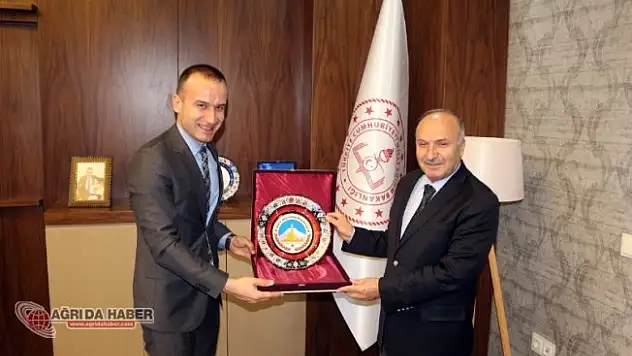 Bitlis Milli Eğitim Müdürü Korkmazdan Tekin'e Ziyaret
