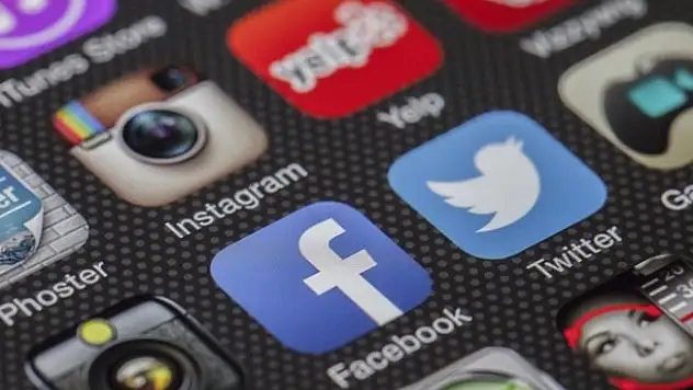 Instagram ve Facebook çöktü mü? Girişler Neden Engellendi!