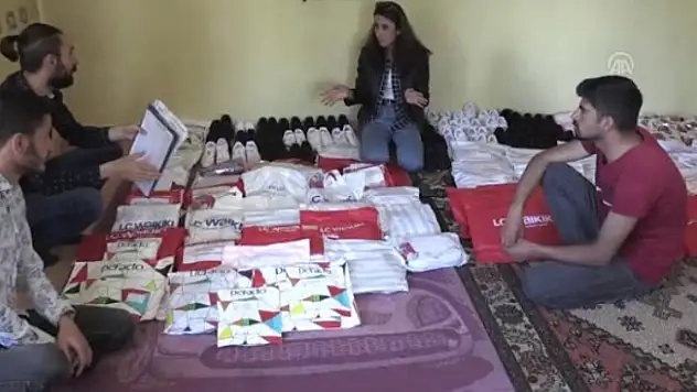 Ağrı'da Milyon Gülücük Projesi ile 300 köy okulu öğrencisine çifte bayram