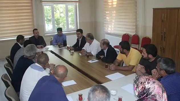 Ağrı Motorlu Taşıt Sürücü Kurslarının temsilcileriyle istişare toplantısı