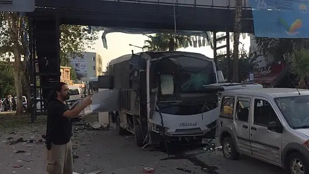 Adana'da Çevik Kuvvet Polislerine Hain Bombalı Saldırı