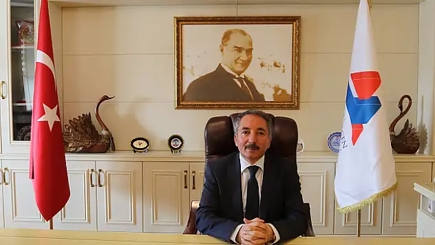 Rektör Abdulhalik Karabulut'un Öğretmenler günü Mesajı