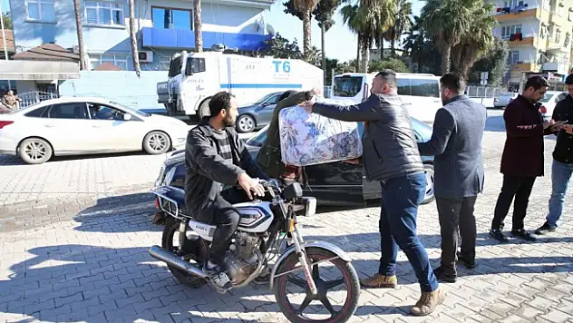 Elazığ'daki Depremzedelere Türkiye'nin 4 yanından Yardım!