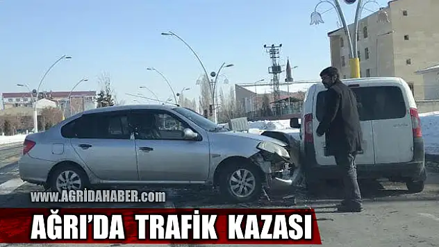 Ağrı'da Maddi Hasarlı Trafik Kazası