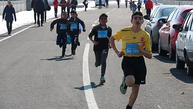 Ağrı'da Atletizm Geliştirme Projesi Yapıldı