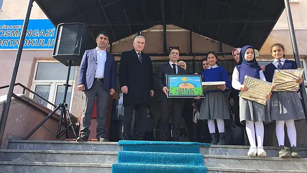 Hamur, Ağrı'da bütün ödülleri aldı