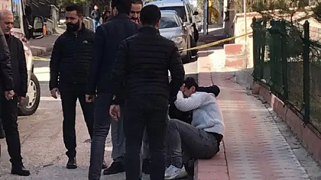 Önce Eşini Öldürdü Sonra Çocuğunun gözü Önünde Kendini!