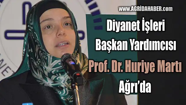 Prof. Dr. Huriye Martı: 'Kul olarak Allah'ın karşısında kadın ve erkek eşittir'