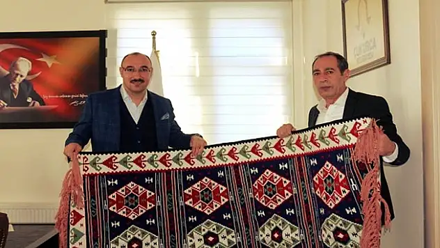 Tutak Belediye Başkanı Bülent Duru, Çukurca Belediyesini ziyaret etti