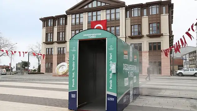 Virüse Karşı Dezenfektan Tünelleri Yapıldı