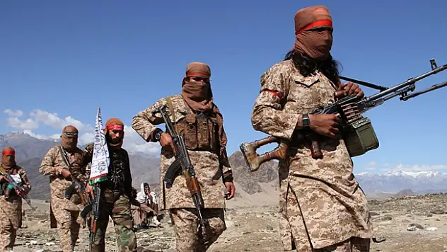 Taliban'dan Afganistan'da Yeni Saldırı! 2 Korucu Öldü!