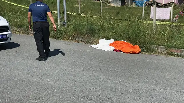 Eşini oğlunun gözleri önünde öldürdü