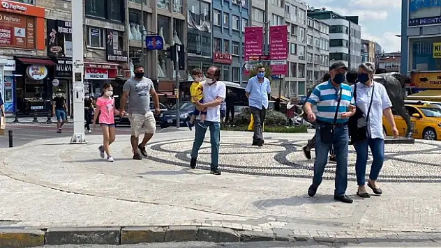 Maske takmayana kişilere ceza kesildi!