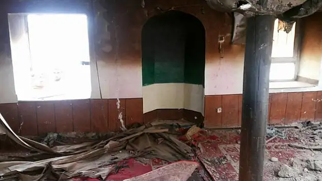 Afganistan hükümeti camiyi bombaladı