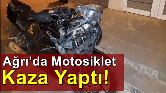 Ağrı'da Motosiklet İle Otomobil Çarpıştı