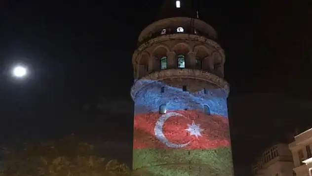 Azerbaycan Bayrağı Galata Kulesinde!