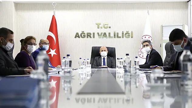 İl Toprak Koruma Kurul Toplantısı Ağrı Valisi Varol'un Başkanlığında Düzenlendi