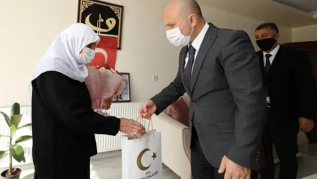 Vali Varol'dan Şehit Ailesine Ziyaret