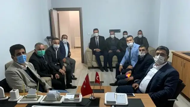 Taşlıçay Kaymakamı Murtaza Ersöz'den Ağrı Yurt Ay Der'e ziyaret