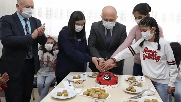 Vali Varol Çocuk Evleri Sitesinde Kalan Çocukları Ziyaret Etti