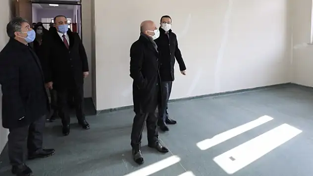 Vali Varol Yeni Gençlik Merkezinde İncelemelerde Bulundu