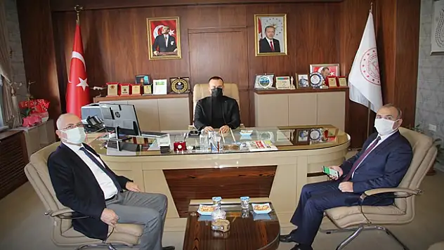 Ağrı Emniyet Müdür Yardımcılarından Milli Eğitim Müdürü Tekin'e veda ziyareti