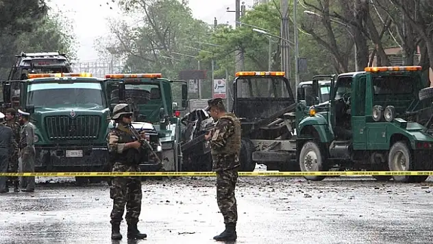 Afganistan'da Askeri Üsse Saldırı!