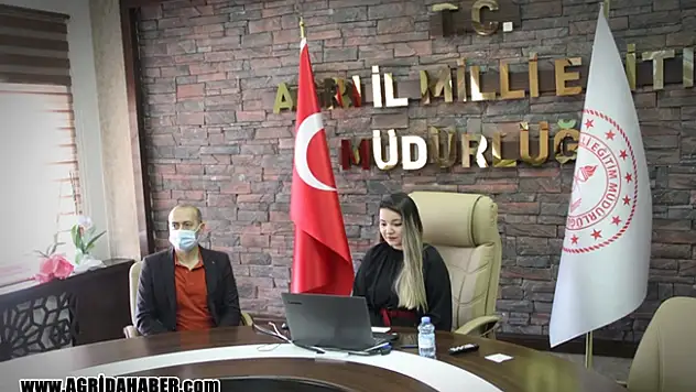 Ağrı'da Sınav Kaygısı ve Motivasyon konulu konferans düzenlendi