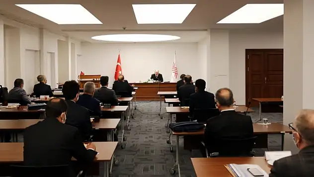 AİÇÜ Rektörü Karabulut YÖK Başkanı Başkanlığında Yapılan Toplantıya Katıldı
