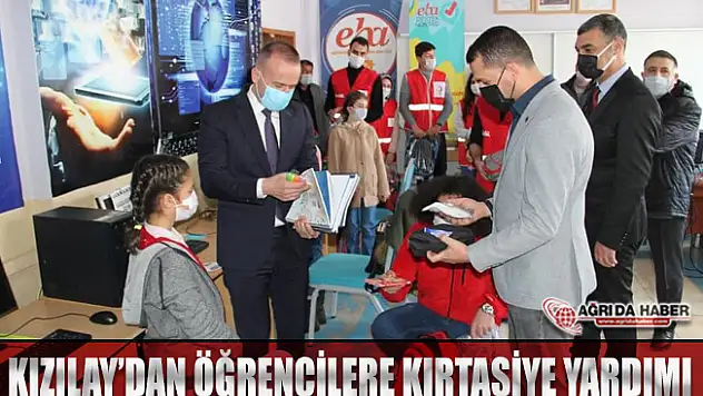 Kızılay Ağrı Şubesinden Öğrencilere Kırtasiye Yardımı