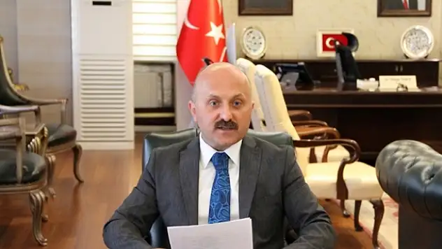 Vali Varol çocuklar için masal okudu