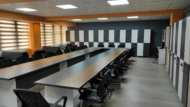 İl Milli Eğitim Müdürü Tekin yeni öğretmenler odasını yaptırdı