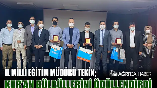 Ağrı Milli Eğitim Müdürü Tekin, dereceye giren öğrencileri ödüllendirdi