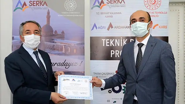 AİÇÜ'de Sertifika Töreni Gerçekleştirildi