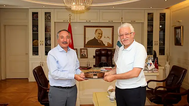 AİÇÜ Rektörü Karabulut, NEÜ Rektörü Zorlu'yu misafir etti
