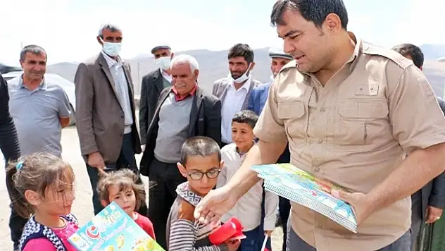 Diyadin Kaymakamı köylülerle bir araya geldi