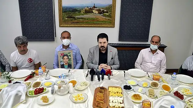 Savcı Sayan: Bütün Türkiye'yi Diyarbakır'a davet ediyoruz!