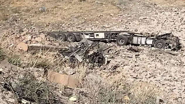 Doğubayazıt'ta tır kazası: 2 kişi öldü