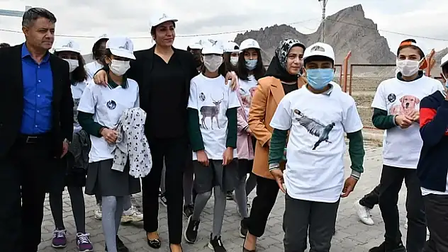 Doğubayazıt Belediyesi, Doğada Yaşayan Canlılara Yönelik Etkinlik Yaptı