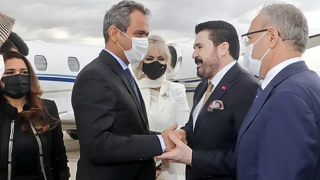 Milli Eğitim Bakanı Mahmut Özer Ağrı'ya Geldi