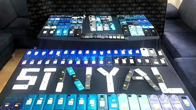 Ağrı'da kaçak telefonlar ele geçirildi