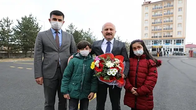 Ağrı Valisi Varol, Eleşkirt Kaymakamlığını ziyaret etti