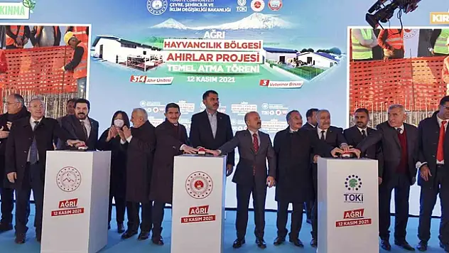 Bakan Kurum'dan Ağrı'ya yatımlar yapacaklarını belirtti