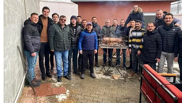 Ağrı Valilik Konağı'nda çağ kebabı ziyafeti
