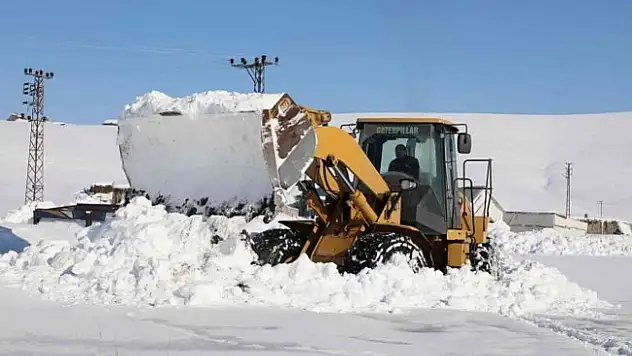 Ağrı'da Kar Kaplanları seferber oldu!