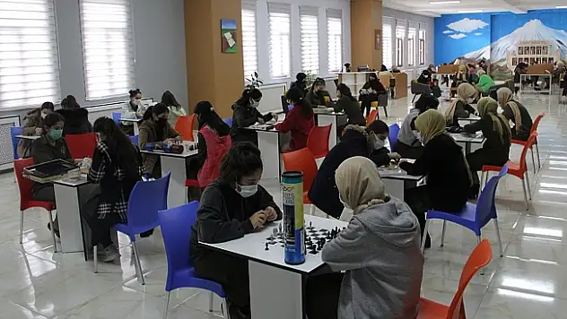 Ağrı'da öğrenciler 5 ayda 1 milyon 232 bin 294 kitap okudu