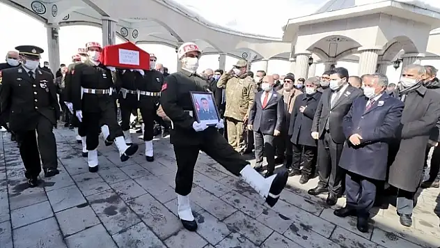 Ağrılı Piyade Teğmen Sidar Aktepe toprağa verildi